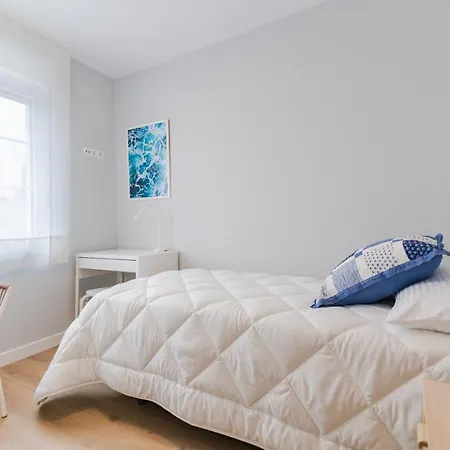 Marta - Centricos Junto Al Mar Castro Urdiales